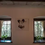 Wild Boar - Romantic Getaway Holiday home *
