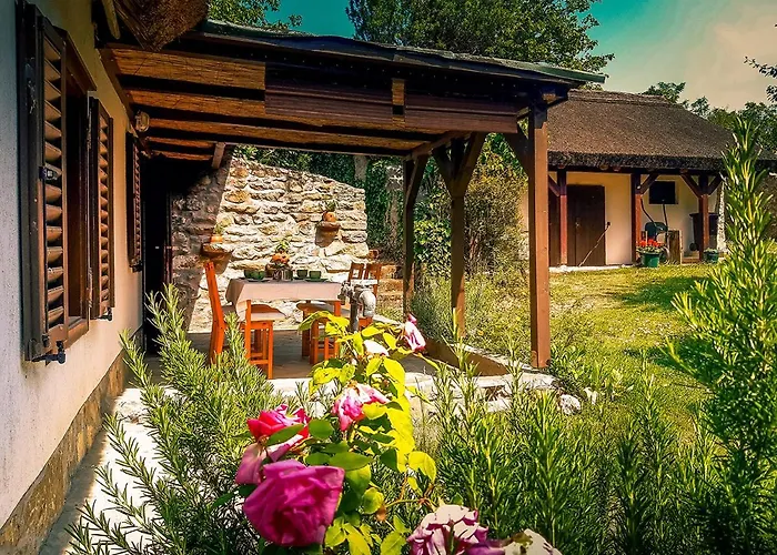 בית נופש Wild Boar - Romantic Getaway *