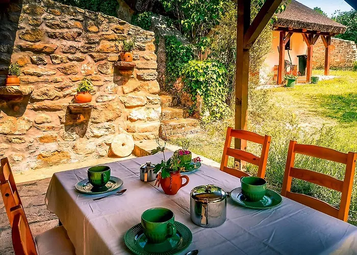 Wild Boar - Romantic Getaway *